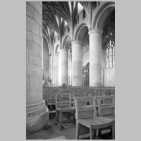 Tewkesbury Abbey, photo by Heinz Theuerkauf,9.jpg